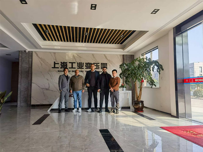 Топло и искрено добредојде на египетските клиенти физички да ја посетат нашата работилница!