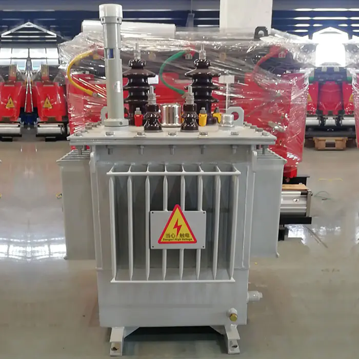 Маслото од 30kVa го нурна трансформаторот